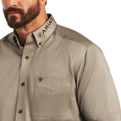 Ariat® Men's Brindle Brown Clasic Fit Logo Button Down Shirt 10040700 -Wildwest Store 10040700b 831c0ee1 5523 4365 910c 8b42c7e51b39