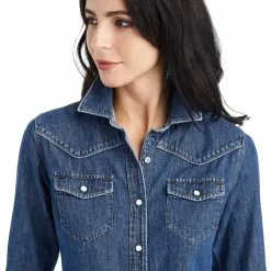 Ariat® Ladies Farriday Bluelight Denim Button Down Shirt 10042258 2 Ariat® Ladies Farriday Bluelight Denim Button Down Shirt 10042258 -Wildwest Store F22 WMS WEST 10042258 detail01