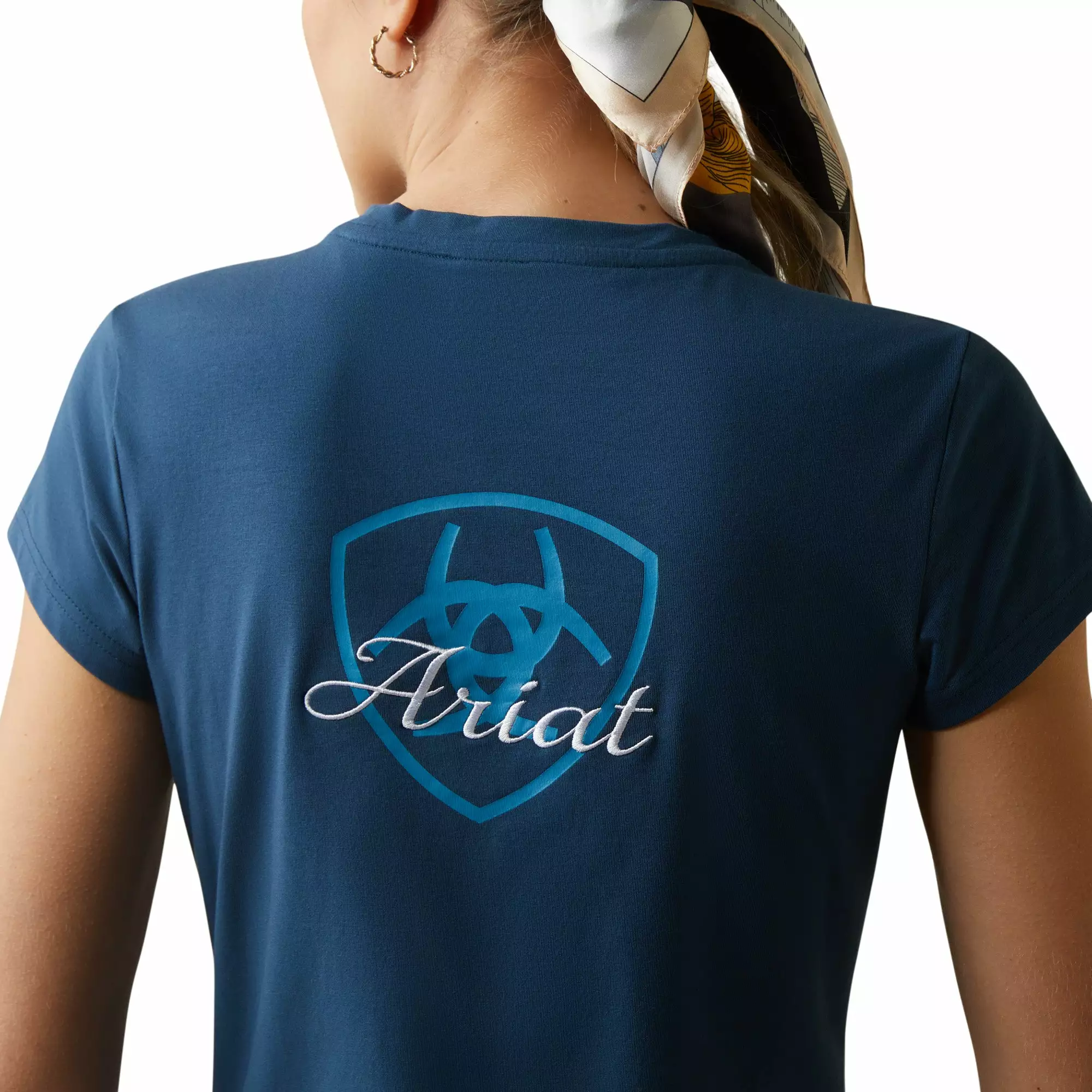 Ariat® Ladies Logo Script Deep Petroleum T-Shirt 10043442 Ariat® Ladies Logo Script Deep Petroleum T-Shirt 10043442 -Wildwest Store S23 WMS ENGL 10043442 detail02